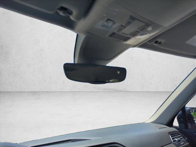 Used 2023 Volkswagen Tiguan SE FWD image 13