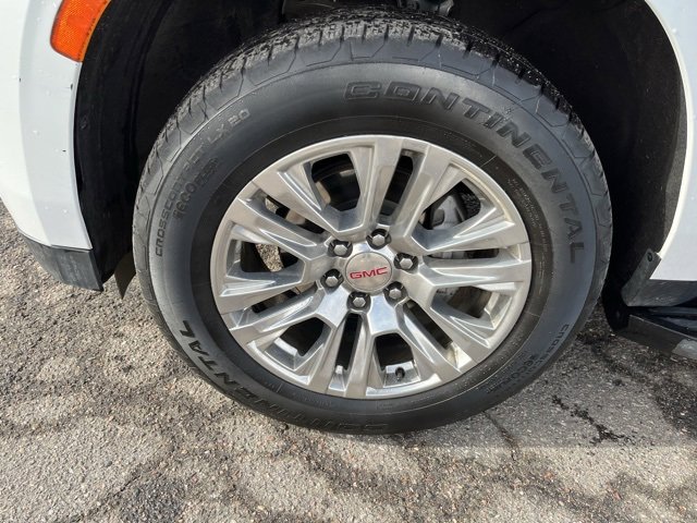 Used 2024 GMC Yukon Denali image 9