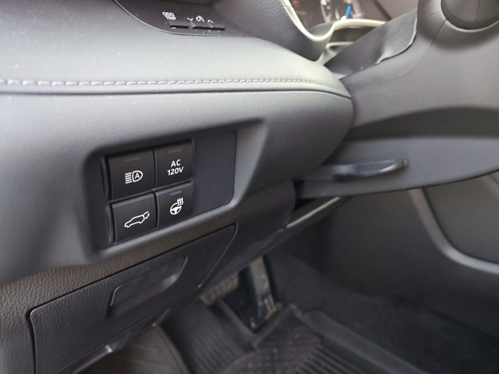 Used 2021 Toyota Highlander Limited AWD/4WD image 10