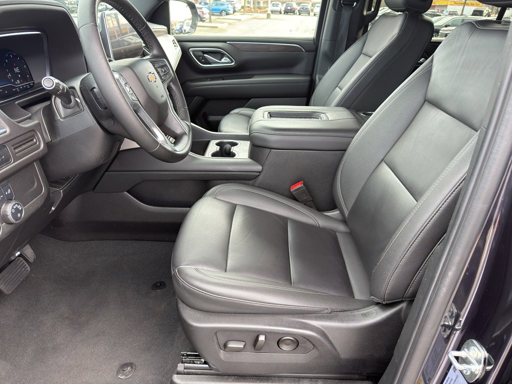 Used 2024 Chevrolet Suburban LT image 11