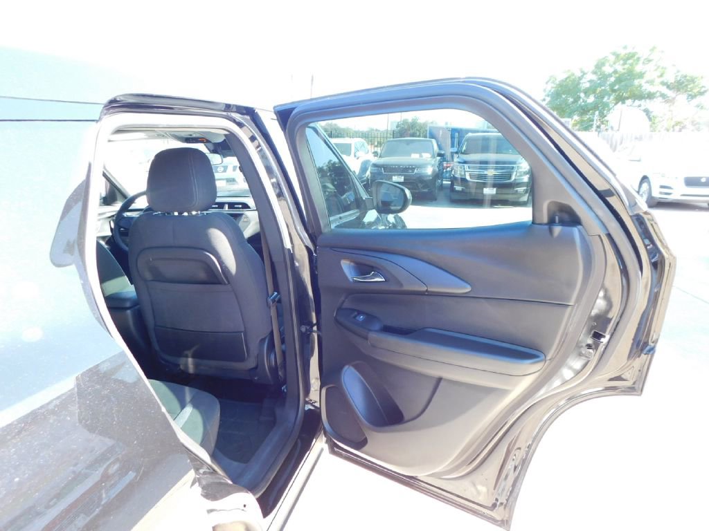 Used 2021 Chevrolet TrailBlazer LS image 35