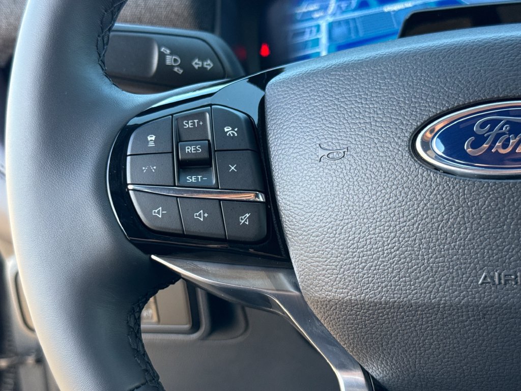 Certified 2026 Ford Explorer Platinum RWD image 16