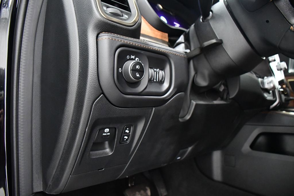 Used 2023 RAM 1500 Limited image 16
