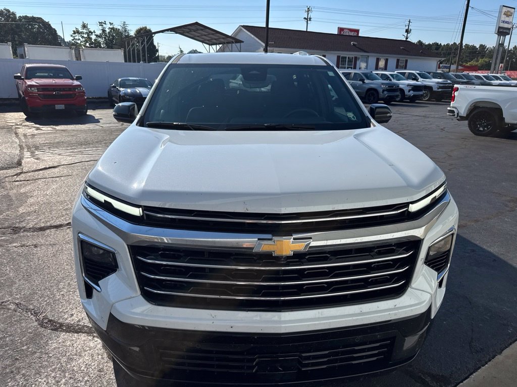 Used 2026 Chevrolet Traverse High Country FWD image 9