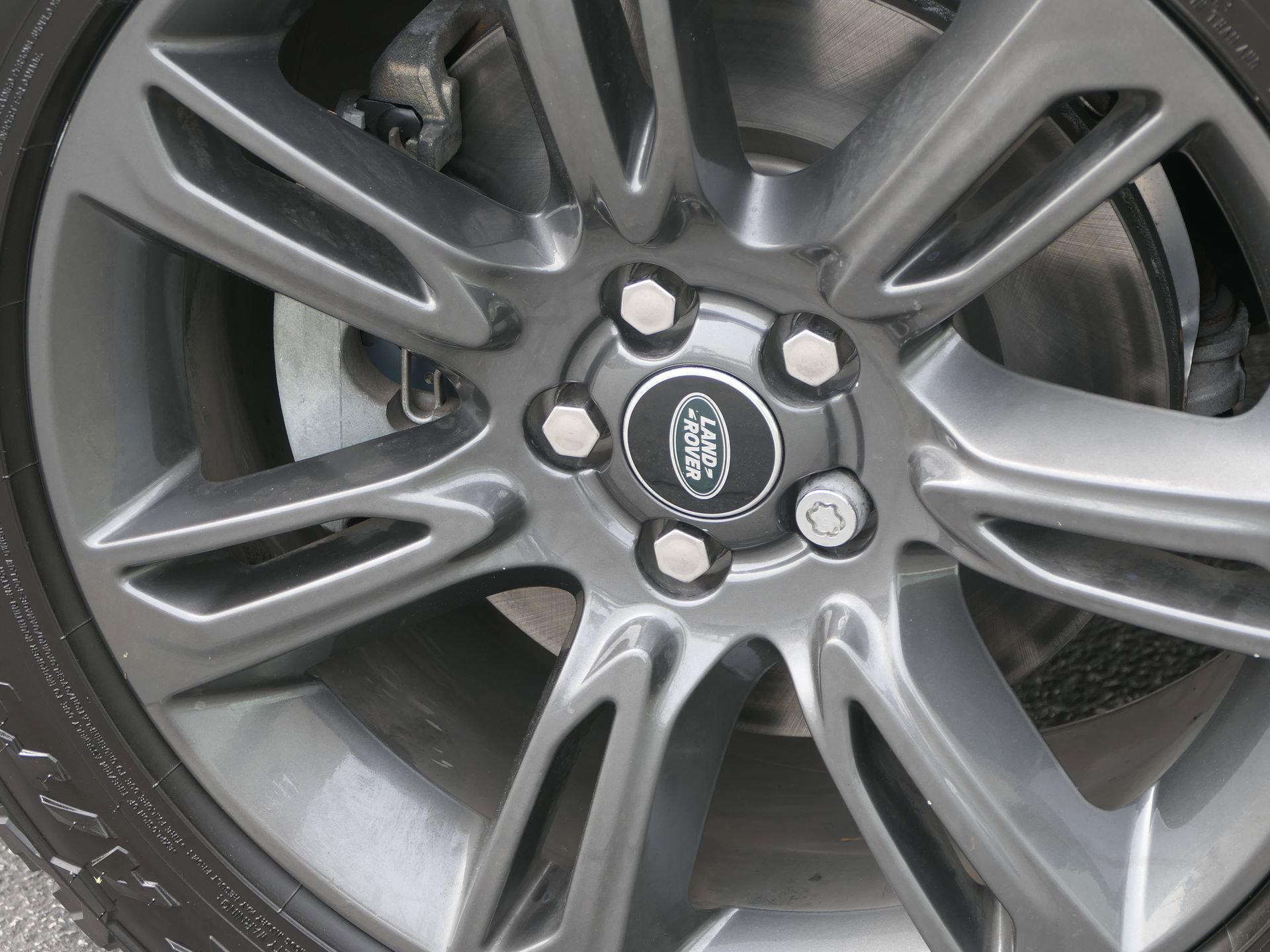 Used 2018 Land Rover Range Rover Evoque Landmark Edition image 11