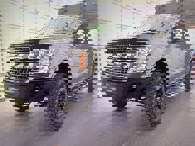 Used 2020 Ford F150 Lariat image 3