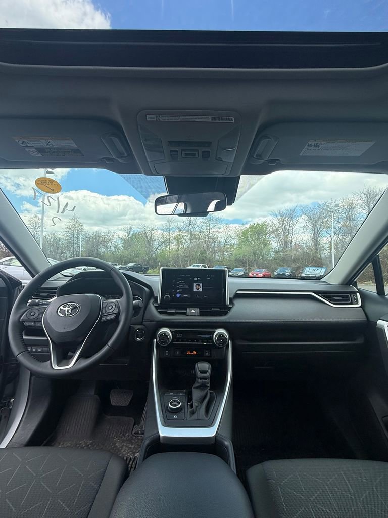 Used 2025 Toyota RAV4 XLE w/ Convenience Package AWD/4WD image 17