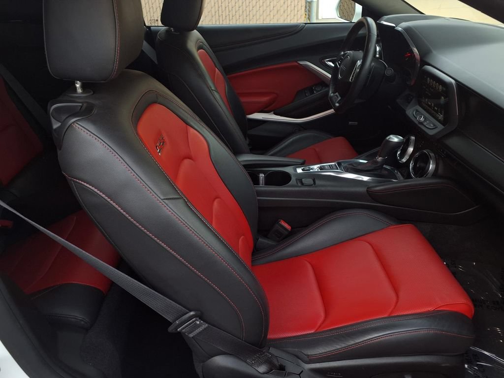 Used 2016 Chevrolet Camaro SS RWD image 33