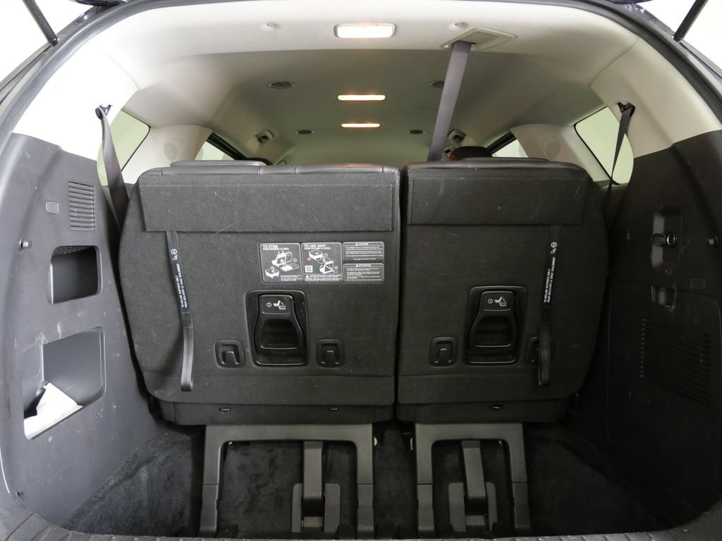 Used 2025 Kia Carnival FWD image 26