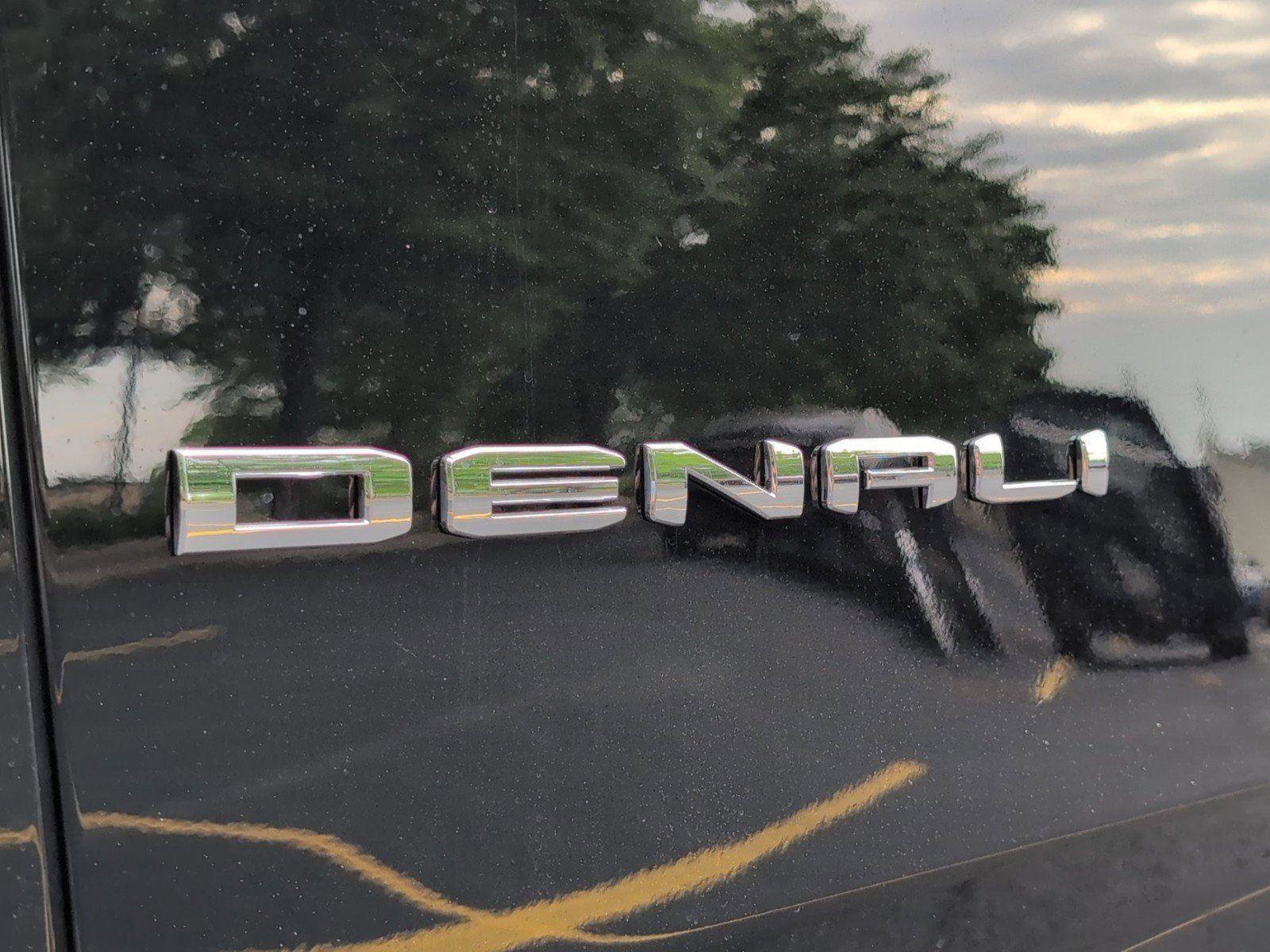 New 2026 GMC Yukon Denali w/ Sun & Power Step Package AWD/4WD image 37