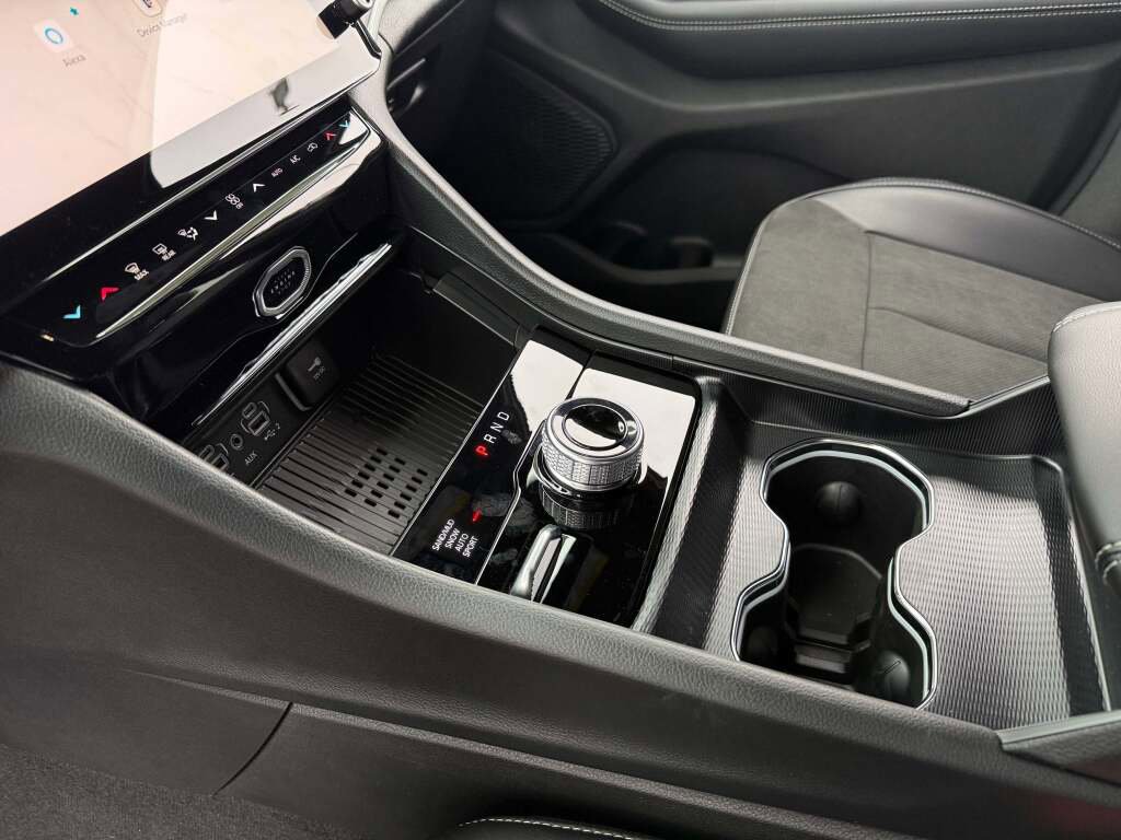 New 2026 Jeep Grand Cherokee Altitude image 23