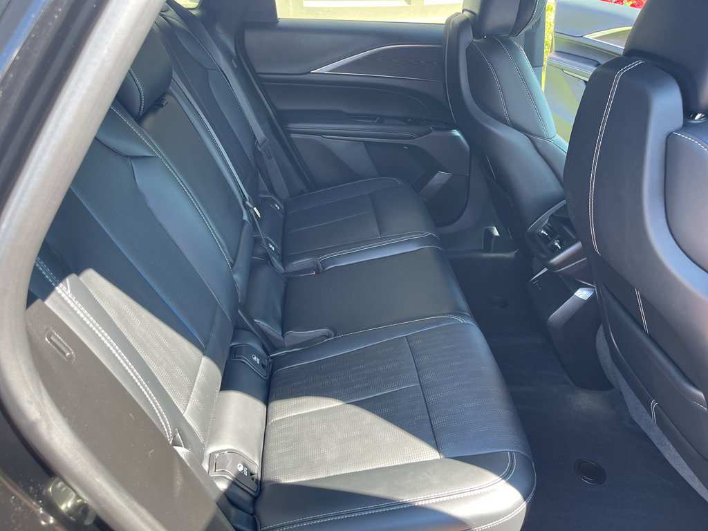 Used 2024 Cadillac Lyriq Luxury AWD/4WD image 29