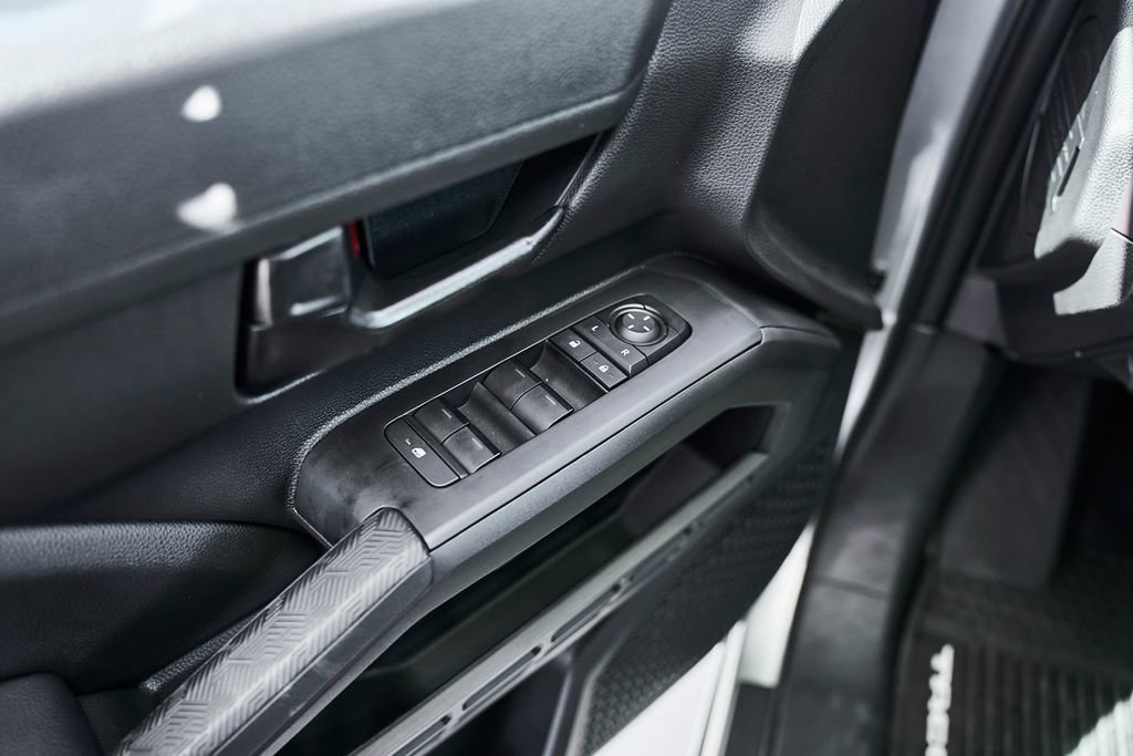 Used 2025 Toyota Tacoma SR5 image 16