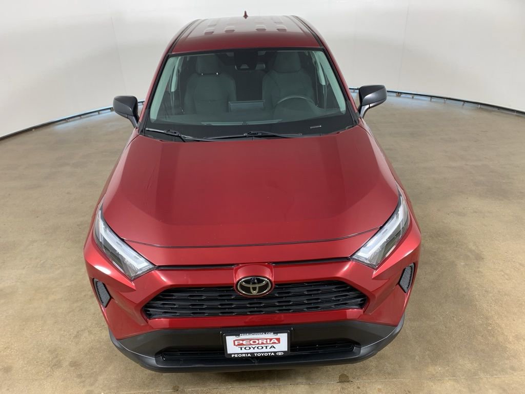 Used 2024 Toyota RAV4 LE AWD/4WD image 4