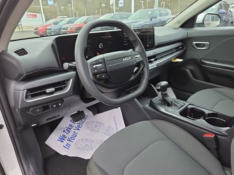 New 2026 Kia K4 LXS image 31