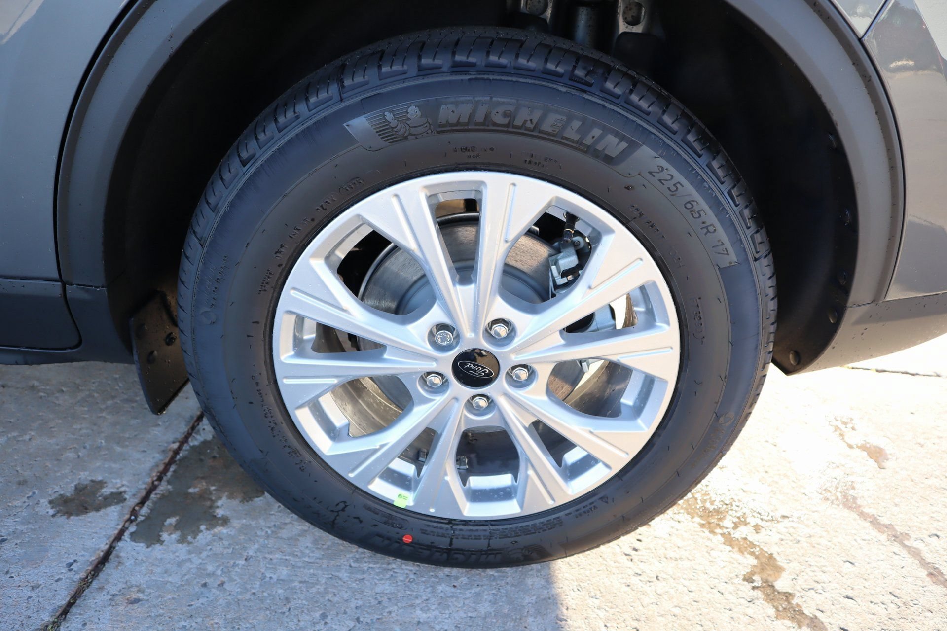 New 2026 Ford Escape Active w/ Cold Weather Package FWD image 18