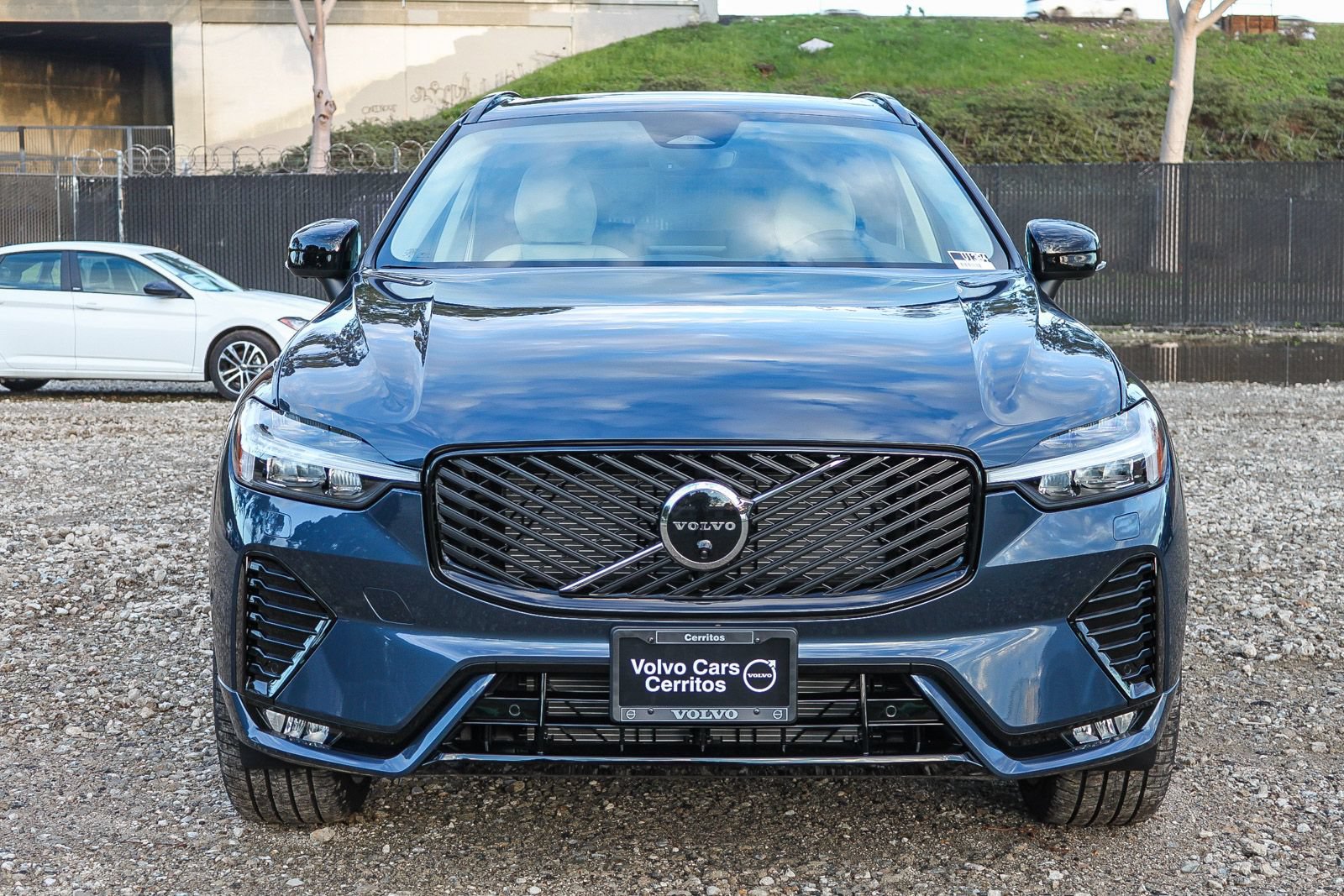 New 2026 Volvo XC60 B5 Ultra w/ Climate Package PRO AWD/4WD image 2