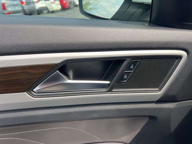 Used 2021 Volkswagen Atlas SE image 25