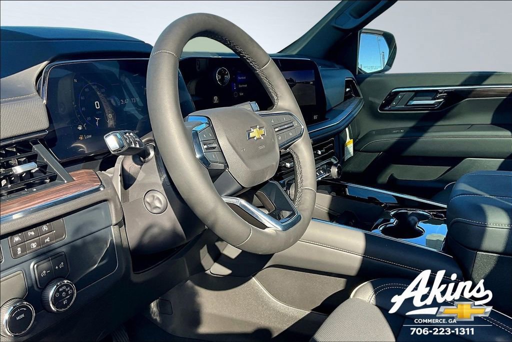 New 2026 Chevrolet Suburban Premier image 11