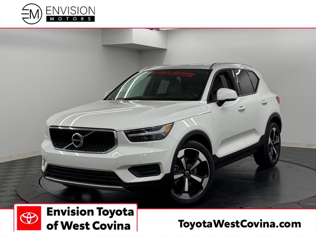 Used 2020 Volvo XC40 T5 Momentum w/ Protection Package Premier