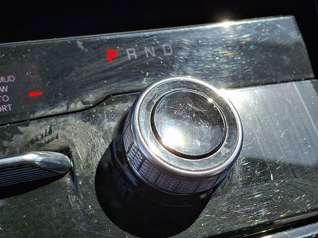 Used 2021 Jeep Grand Cherokee L Limited w/ Luxury Tech Group II image 16