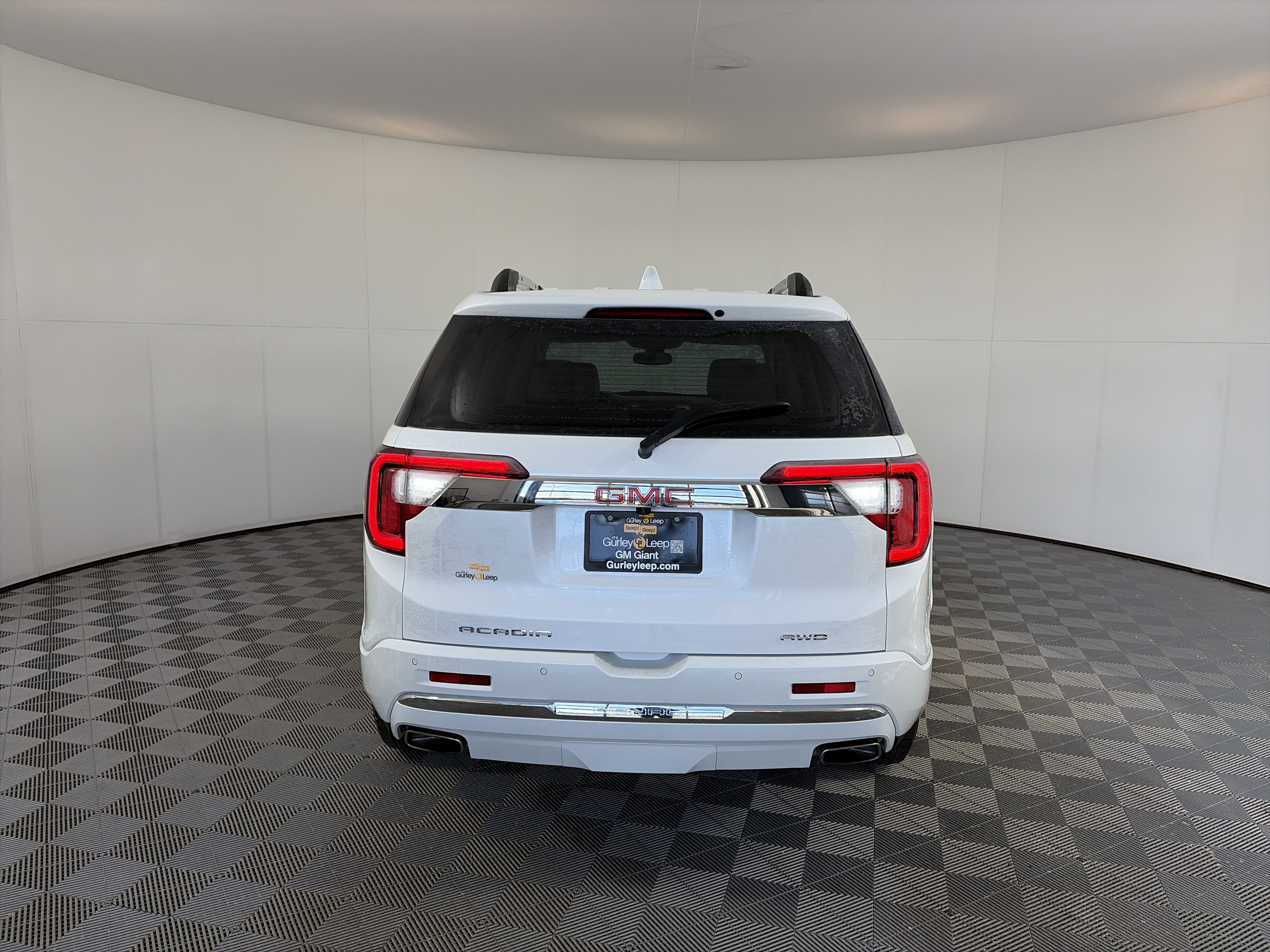 Certified 2023 GMC Acadia Denali image 4