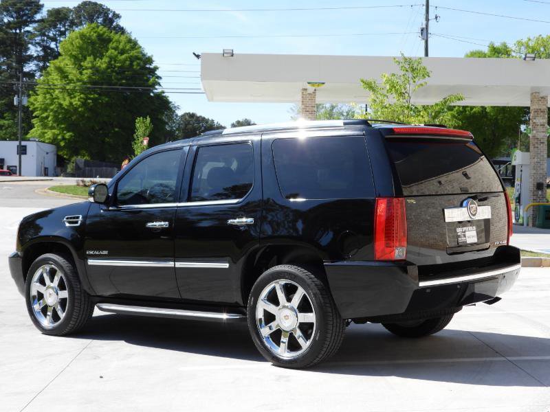 Used 2013 Cadillac Escalade Luxury image 19