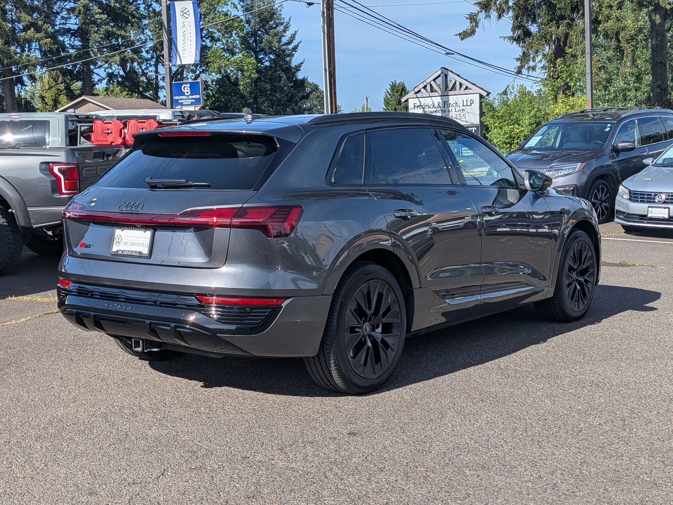 Used 2024 Audi Q8 e-tron Premium Plus w/ Prestige Package AWD/4WD image 5