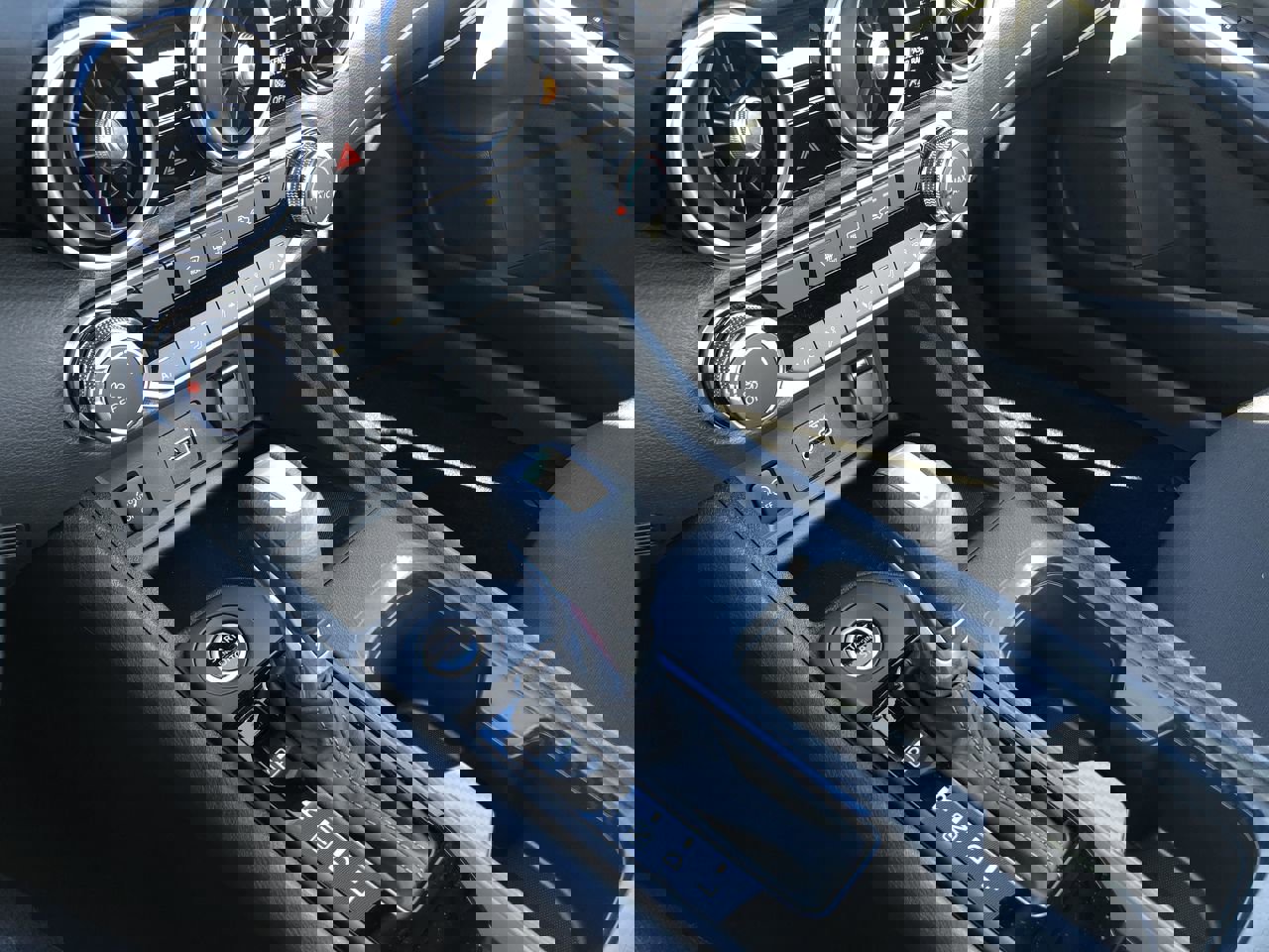 New 2025 Nissan Sentra S image 32