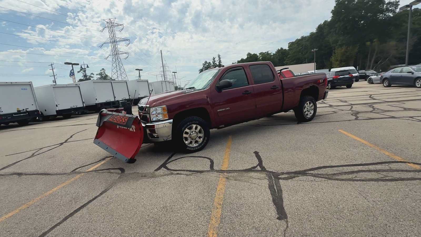 Used 2013 Chevrolet Silverado 2500 LT w/ Interior Plus Package AWD/4WD image 4