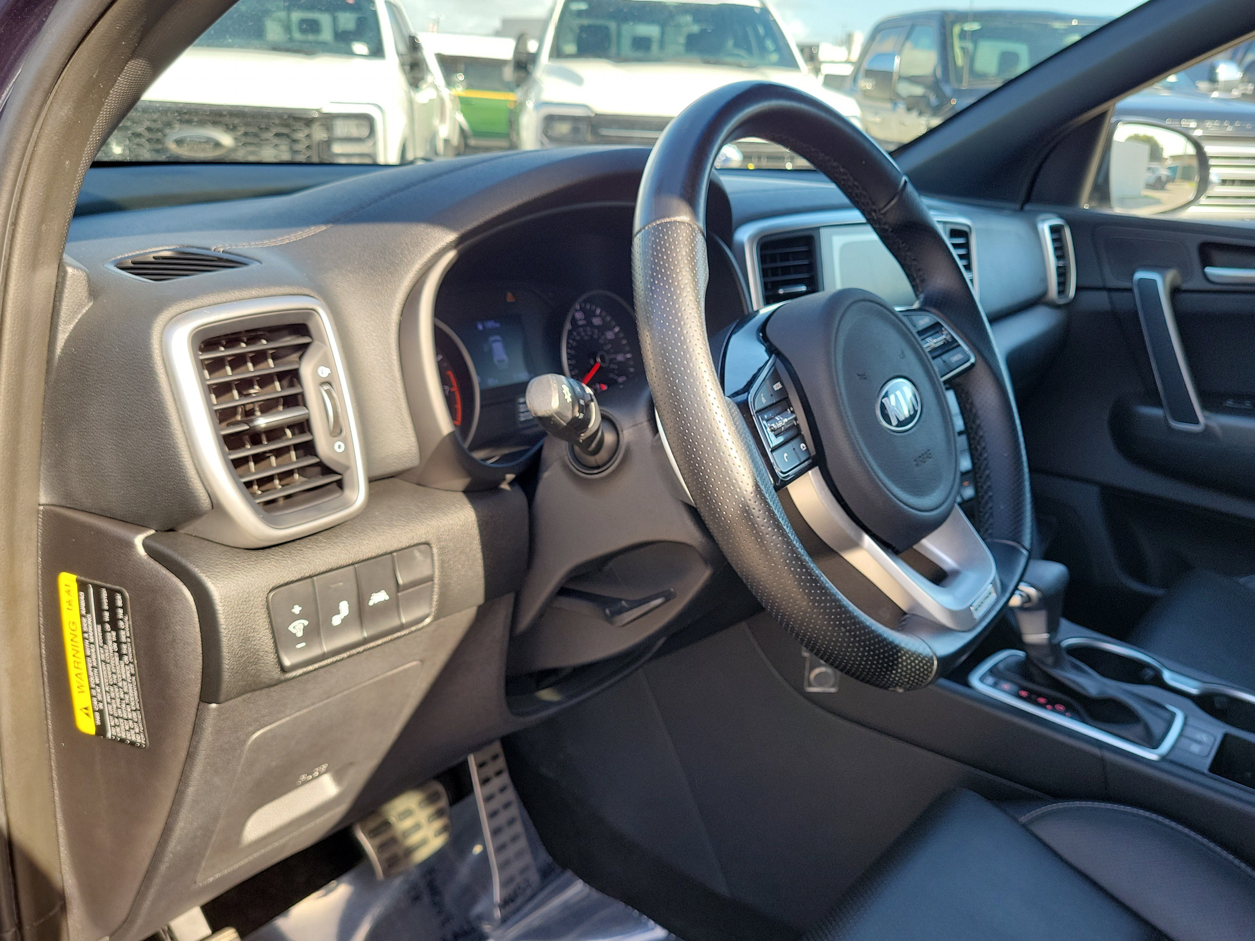 Used 2020 Kia Sportage S FWD image 9