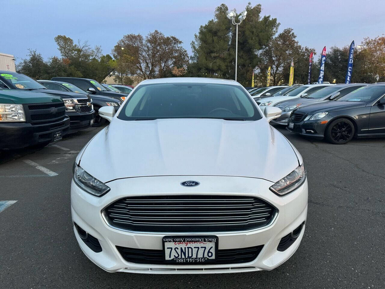 Used 2016 Ford Fusion SE image 2