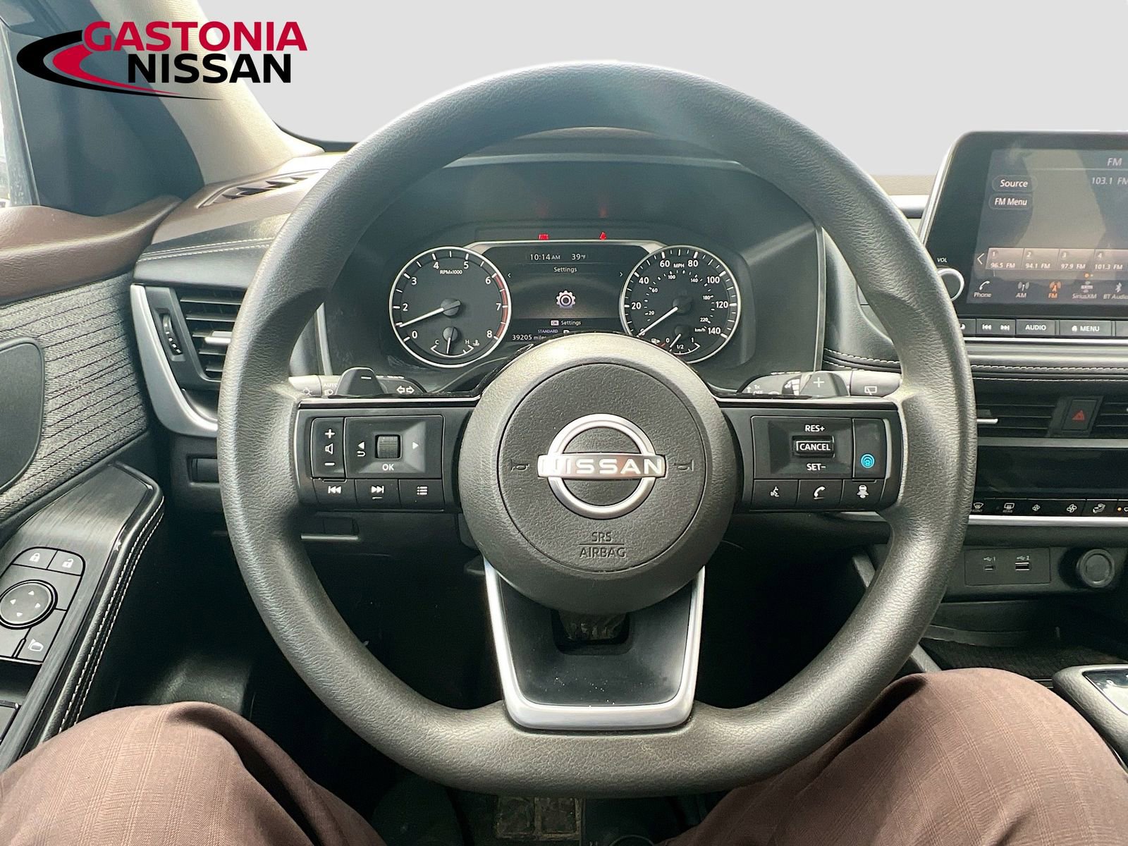 Used 2023 Nissan Rogue SV image 14