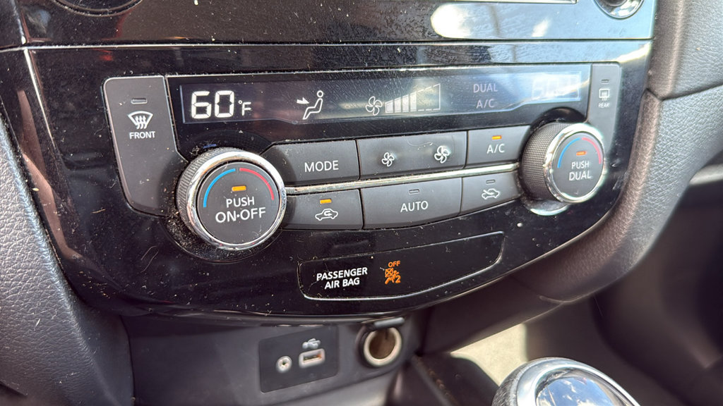 Used 2019 Nissan Rogue SV FWD image 31