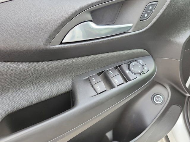 Used 2025 Buick Envista Avenir FWD image 22