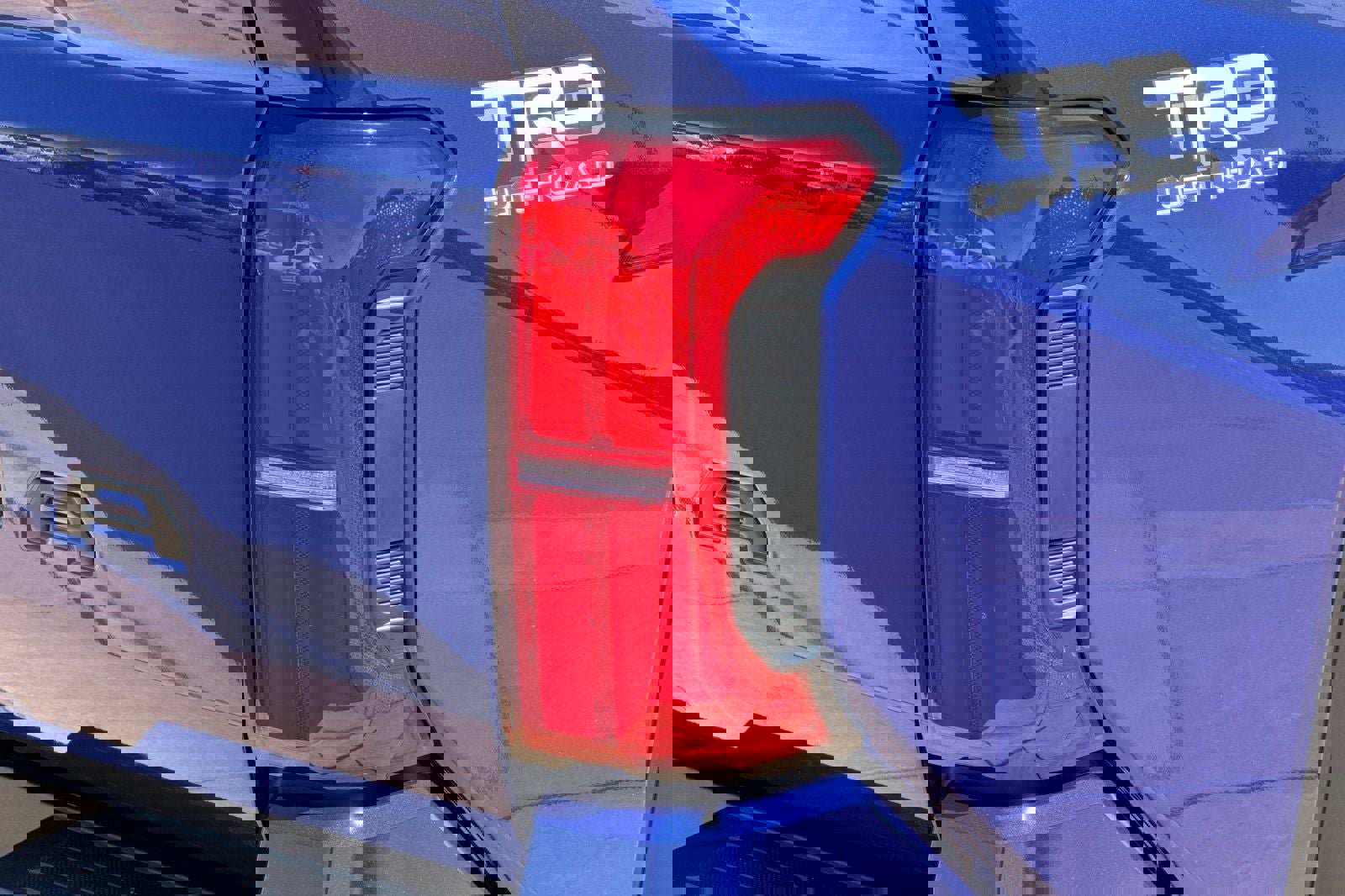 New 2025 Toyota Tacoma TRD Off-Road image 32