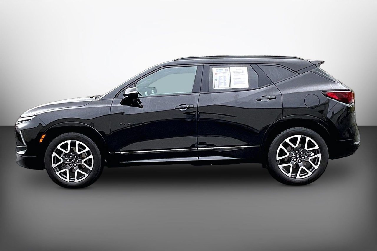 Used 2023 Chevrolet Blazer RS w/ Enhanced Convenience Package FWD image 5