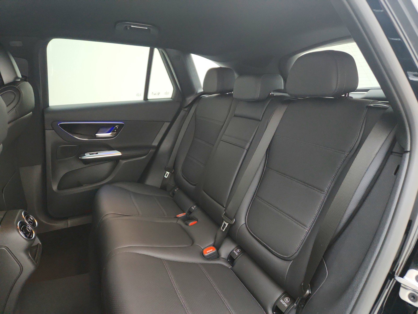Used 2025 Mercedes-Benz GLC 300 image 18