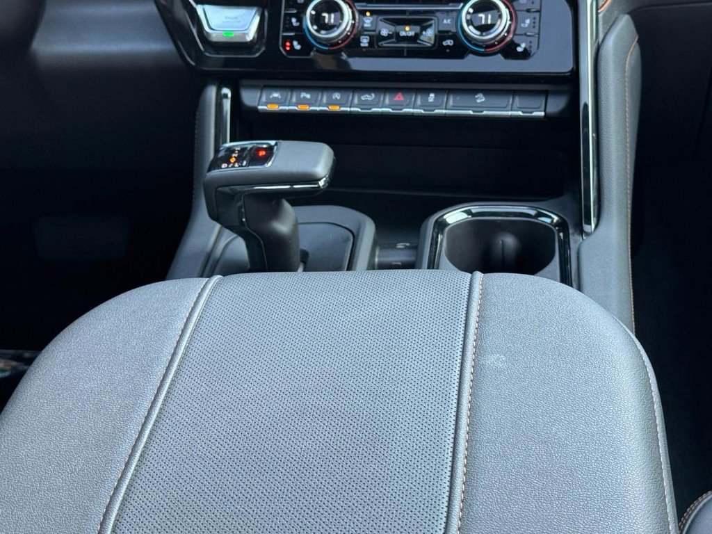 Used 2025 GMC Sierra 1500 AT4 w/ AT4 Premium Package image 14