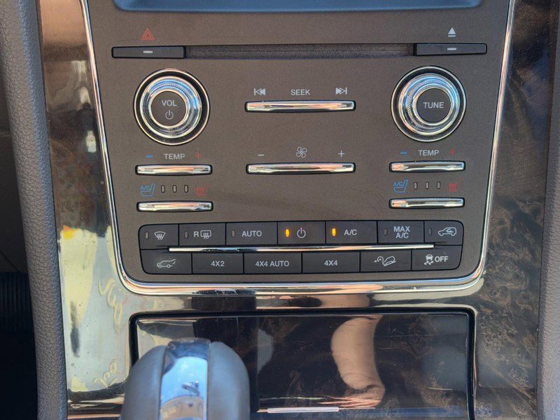 Used 2016 Lincoln Navigator Select image 26