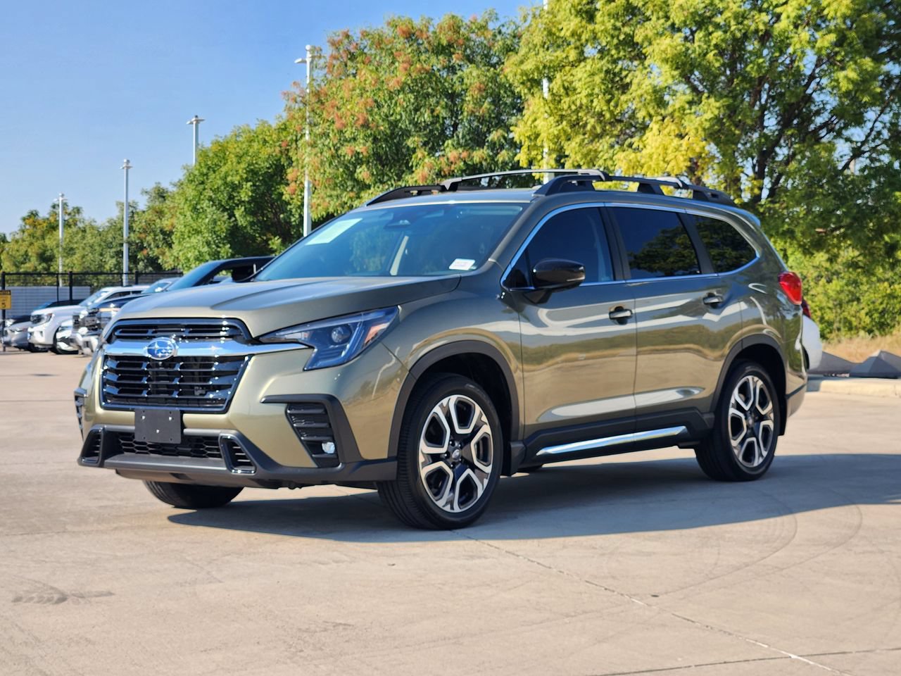 Used 2025 Subaru Ascent Limited AWD/4WD image 3