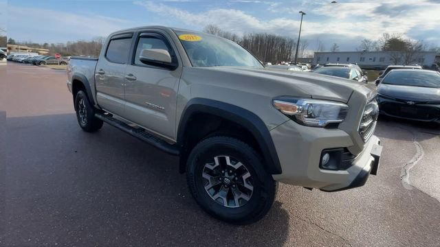 Certified 2017 Toyota Tacoma TRD Off-Road w/ Tow Package (A/T) image 8