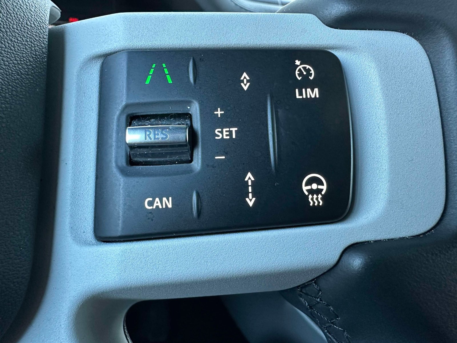 Used 2025 Land Rover Defender 110 S image 23