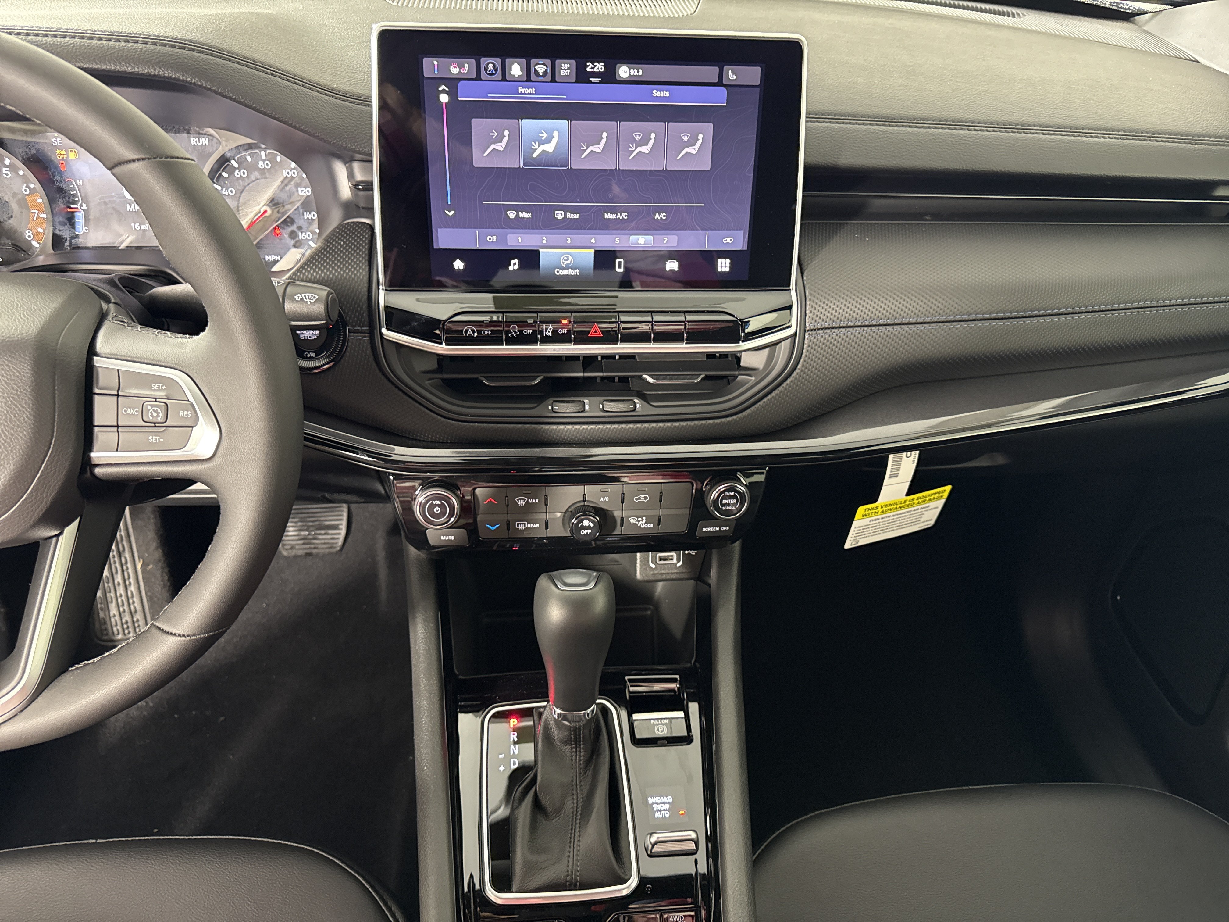 New 2026 Jeep Compass Latitude AWD/4WD image 25
