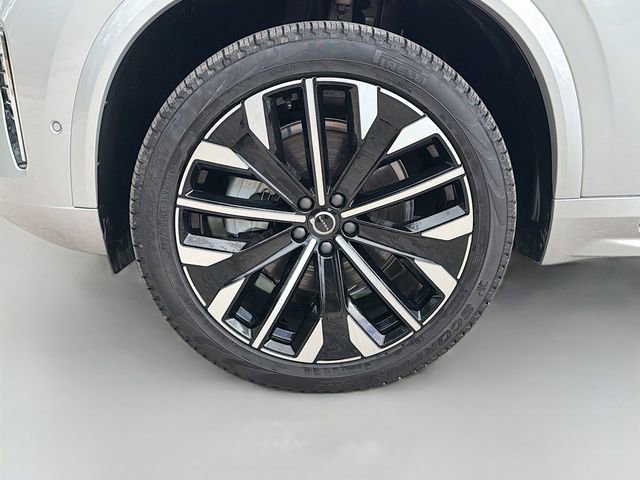 Used 2025 Volvo XC90 B5 Plus image 44