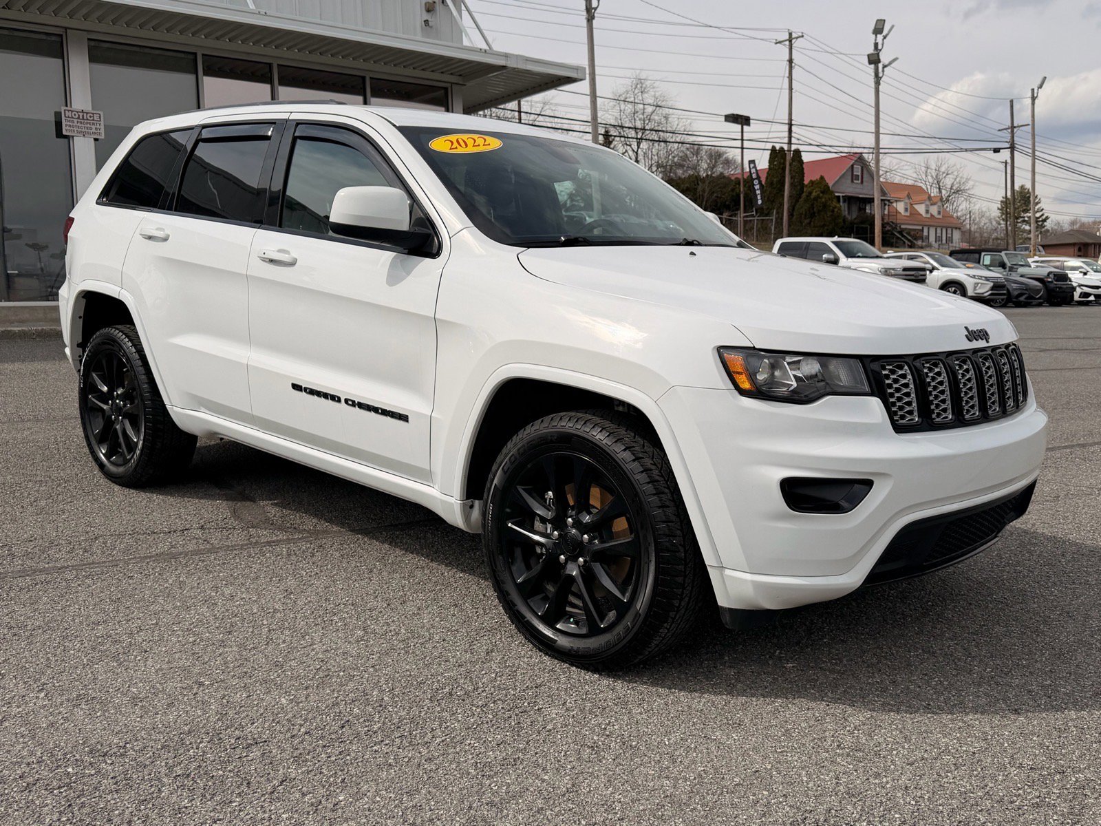 Used 2022 Jeep Grand Cherokee Laredo X image 8