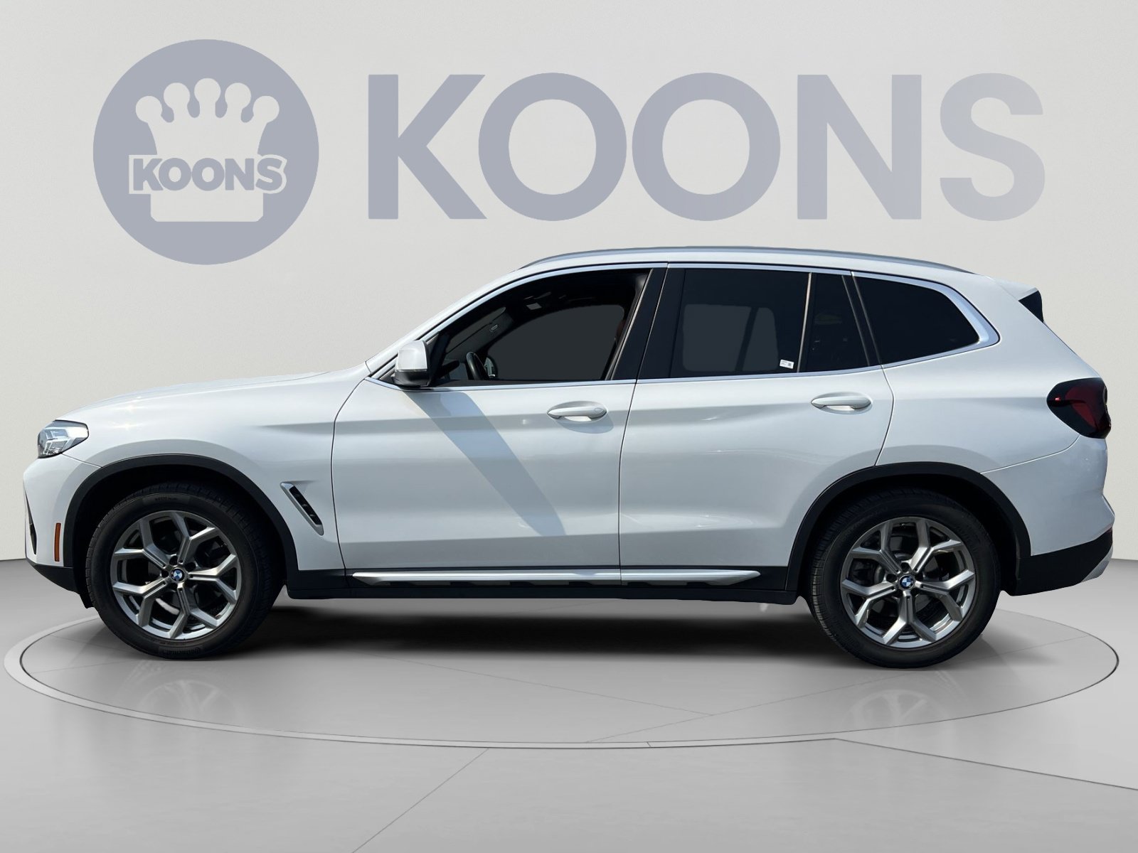 Used 2022 BMW X3 xDrive30i w/ Premium Package AWD/4WD image 2