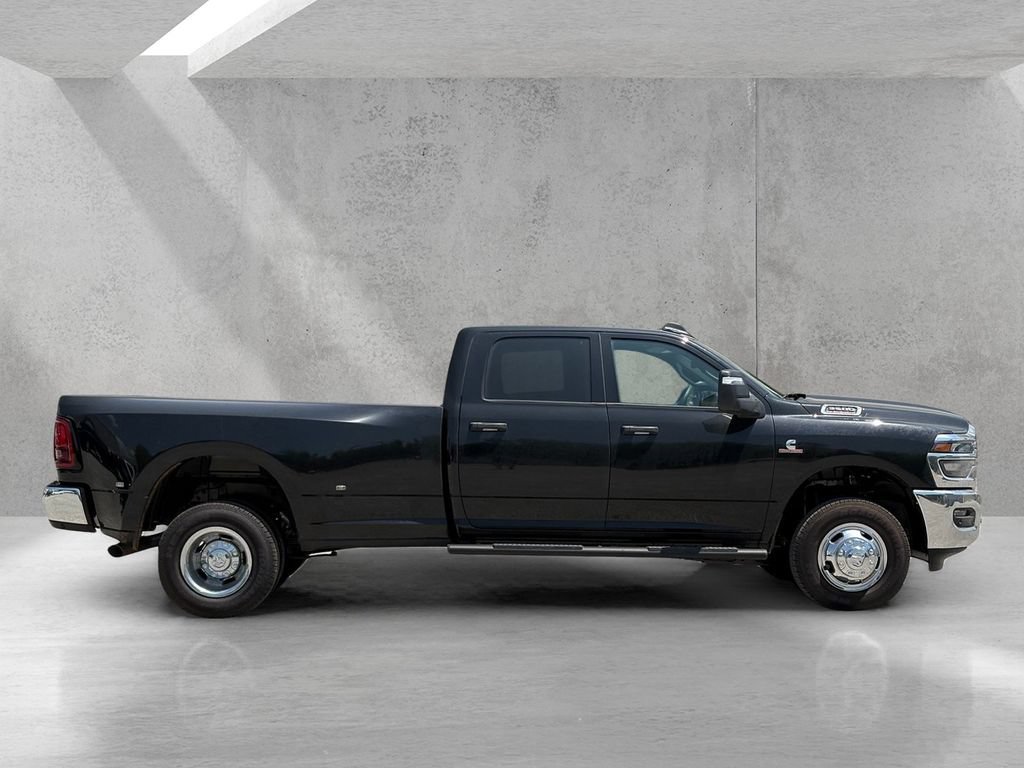New 2026 RAM 3500 Tradesman AWD/4WD image 4