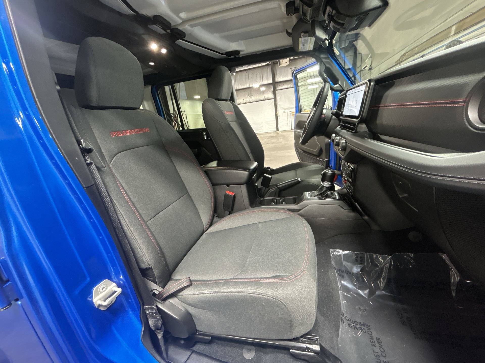Used 2024 Jeep Wrangler Unlimited Rubicon AWD/4WD image 29