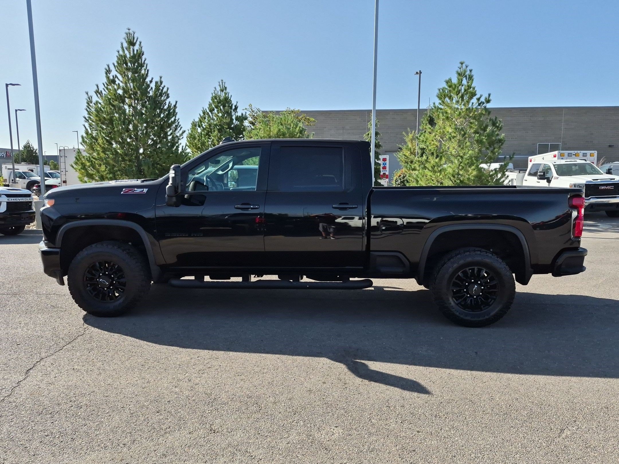 Used 2022 Chevrolet Silverado 3500 LTZ w/ LTZ Plus Package AWD/4WD image 7